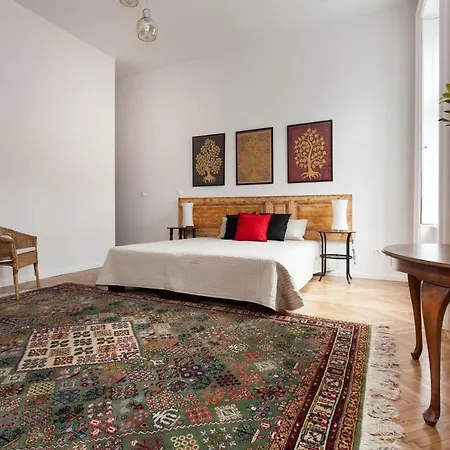 Annie's 3 Bed And 3 Bathroom Budapest