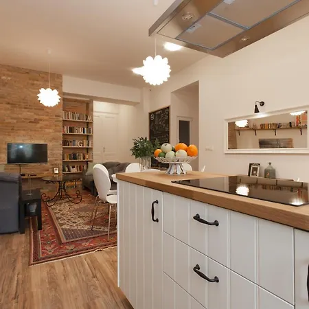 Apartment Annie's 3 Bed And 3 Bathroom Budapest
