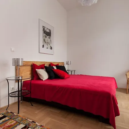 Annie's 3 Bed And 3 Bathroom